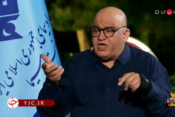 نادر سلیمانی: ایران مادر ماست و جلوی دشمنان او می‌ایستیم