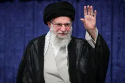  رهبر انقلاب: ایران مظهر امید است | جوان ایرانی با استعداد و توانمند است