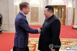رهبر کره‌شمالی میزبان وزیر منابع طبیعی روسیه در پیونگ‌یانگ