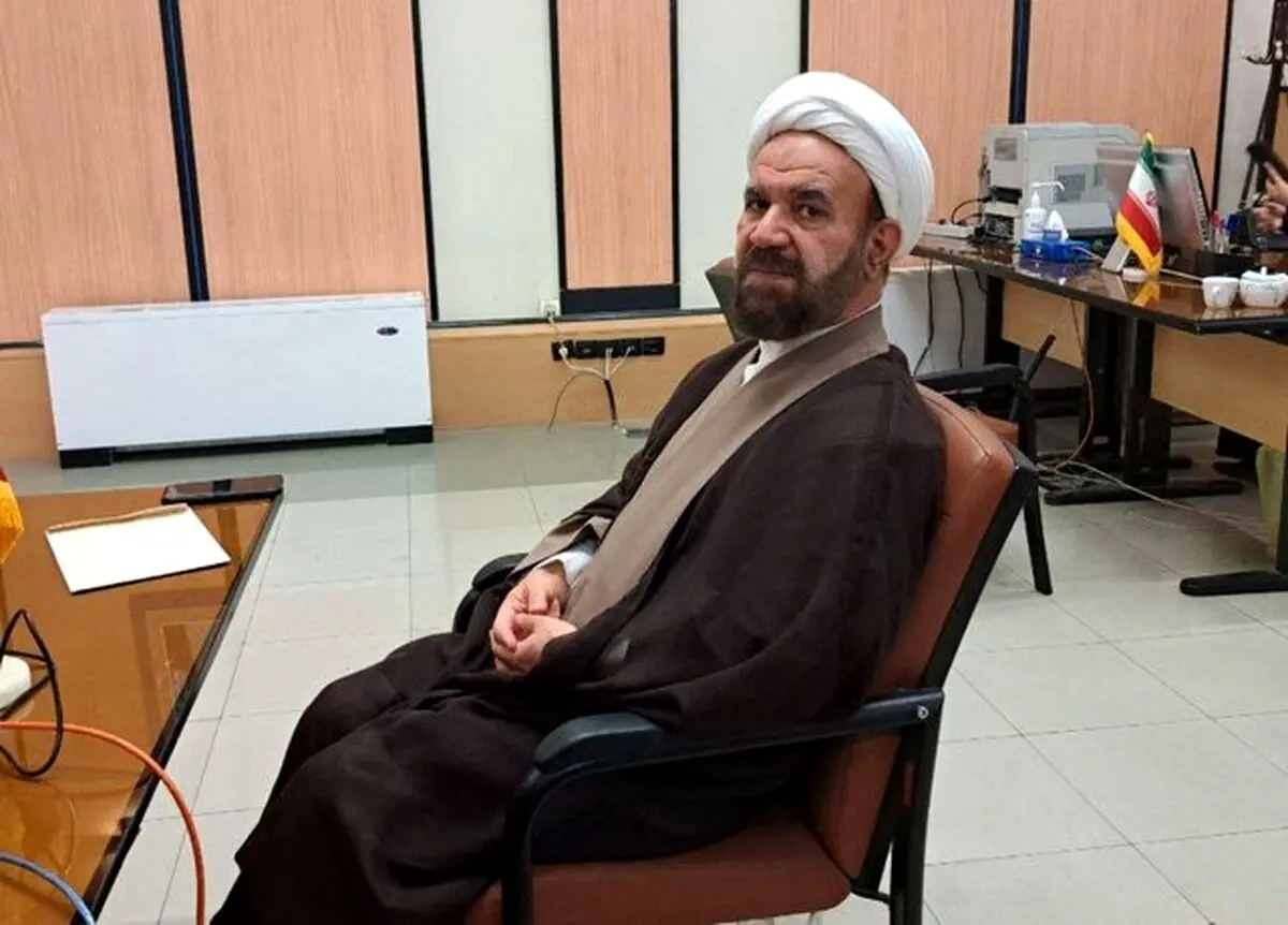 تولیت حرم شاهچراغ برای انتخابات خبرگان ثبت‌نام کرد
