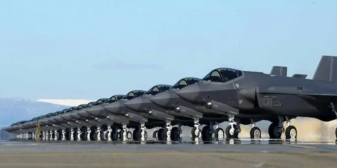 ورود 120جنگنده بمب افکن آمریکا به خاورمیانه
