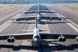چرا آمریکا بمب‌افکن‌های B-52H را به اقیانوس هند فرستاد؟ 
