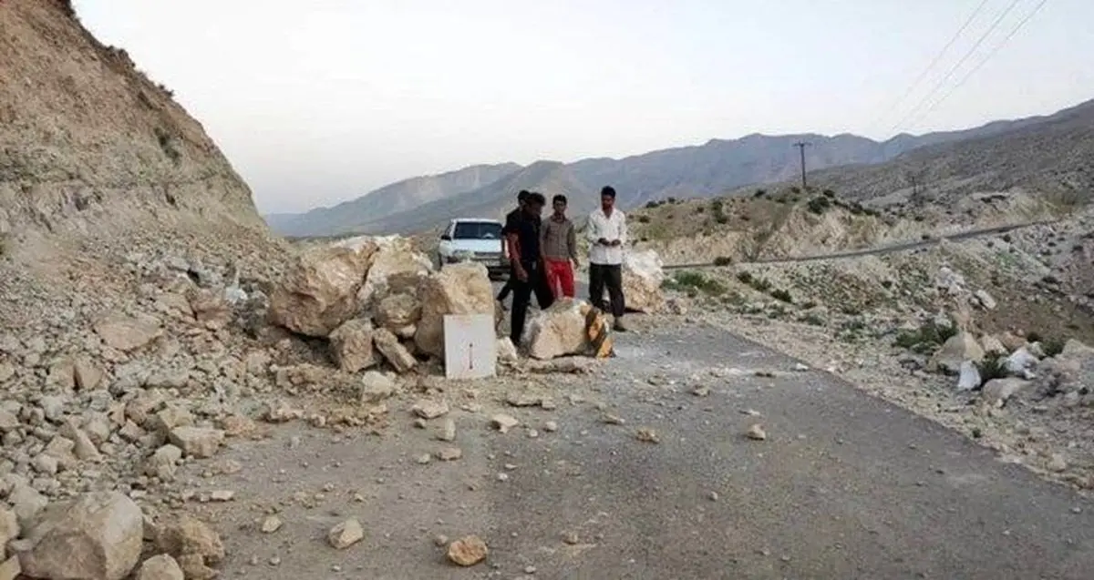 تماس مخبر با استاندار هرمزگان در خصوص وضعیت زلزله‌زدگان