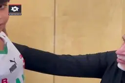 ببینید | نوه مرحوم داریوش مصطفوی در آغوش علی دایی