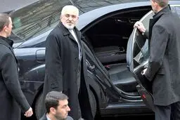 کنایه سنگین ظریف درباره سفر نیویورک