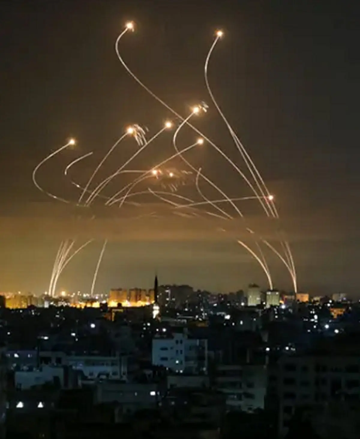 موافقان و مخالفان جنگ مستقیم اسرائیل با ایران چه می‌گویند؟