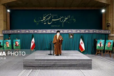 رهبر انقلاب نخبگان