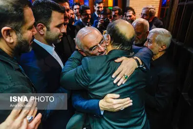 محمد شریعتمداری
