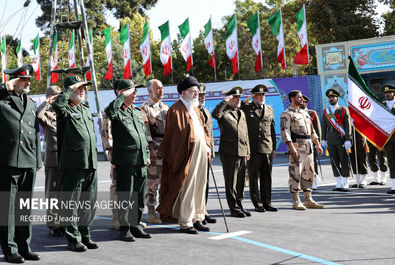 رهبر انقلاب دانشگاه‌ افسری