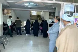 حضور حجت الاسلام مصطفی پورمحمدی در شعبه اخذ رای