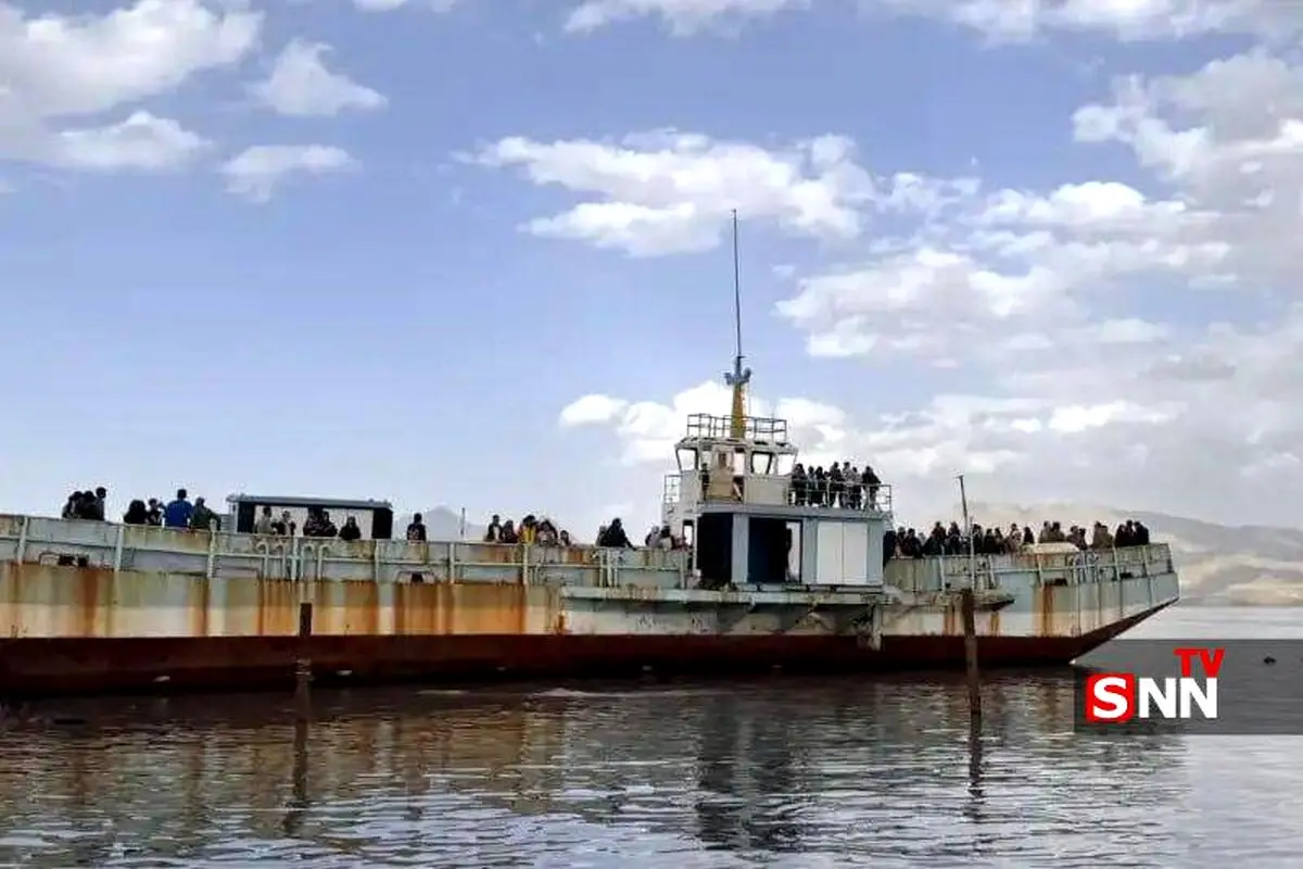 آب به کشتی آرتمیا رسید