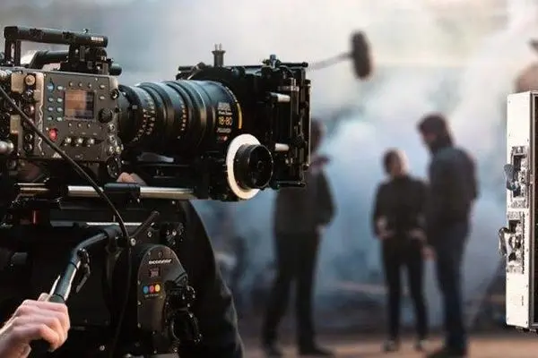 فیلمبرداری صنعتی چیست و تجهیزات مورد نیاز آن