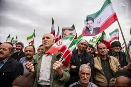 خطر تفرقه افکنی در سخنان تجمعات شبانه و تلویزیون کمتر از ترامپ و نتانیاهو نیست