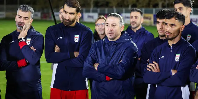 غافلگیری بازیکنان تیم ملی فوتبال با حضور پزشکیان