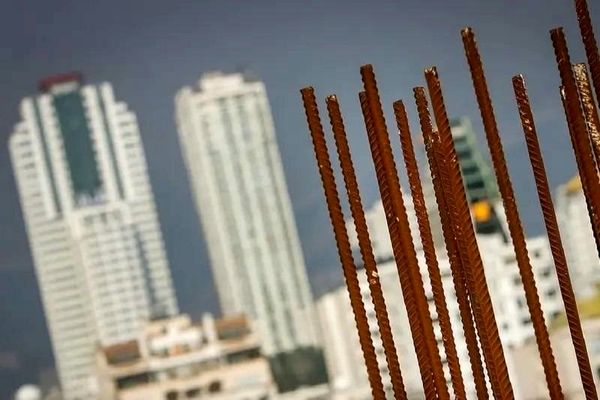 ماجرای هتل ولنجک به هیات دولت کشید شد/ اختلاف نظر پزشکیان و زاکانی در جلسه رسمی