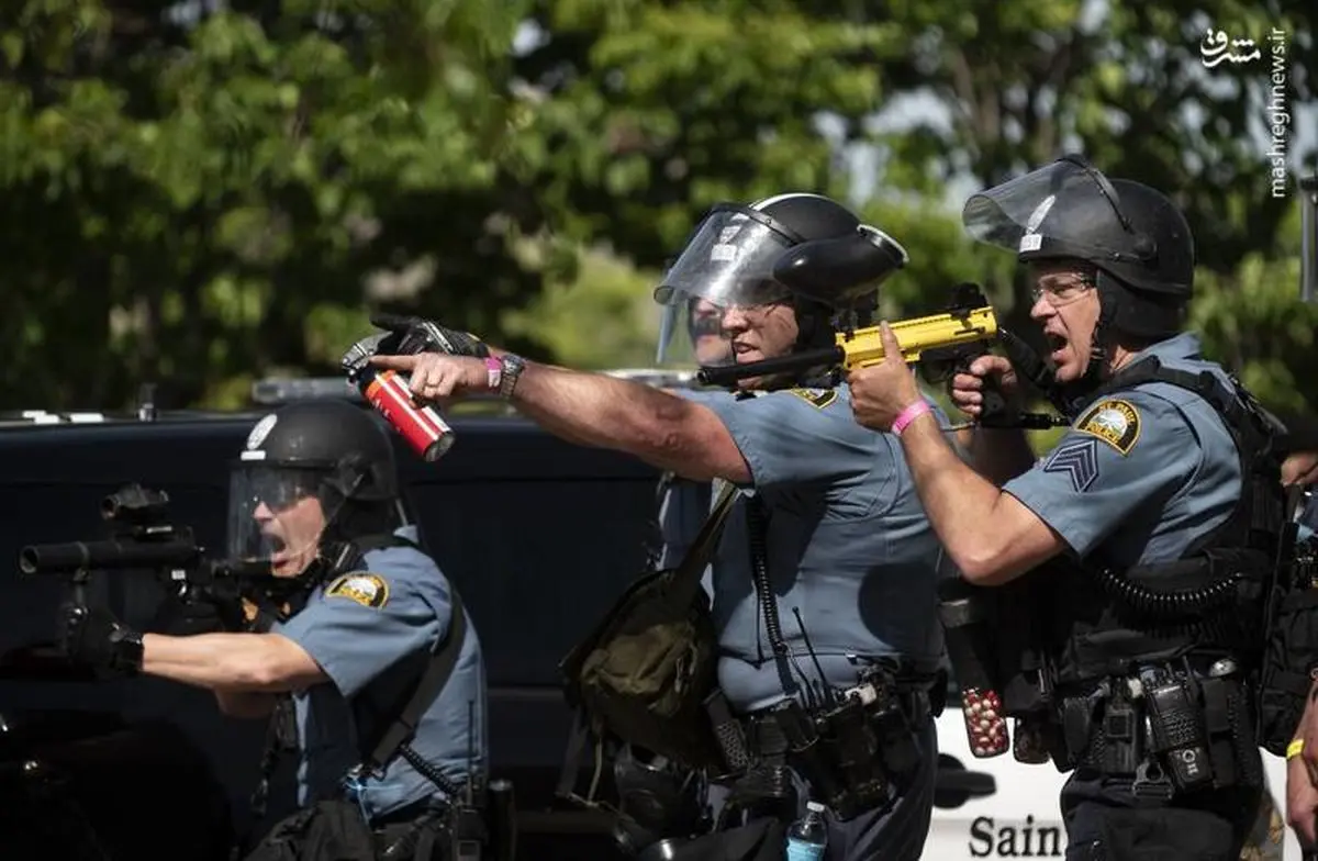 لحظه قتل یک زن توسط پلیس آمریکا و واکنش ترامپ