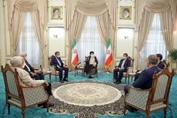 گوشه ایی دیده نشده از دیدار رئیسی با رقبا