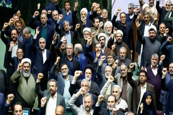  ۱۸۰ نماینده مجلس درباره تصویب قانون تنگه هرمز بیانیه دادند