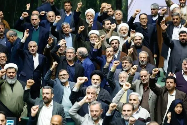 بازگشت نمایندگان به صحن علنی مجلس