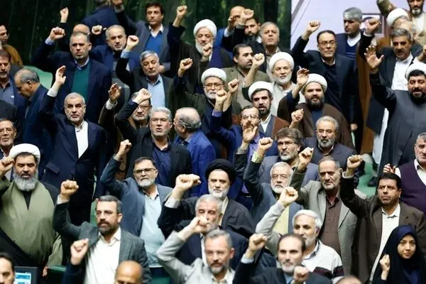  ۱۸۰ نماینده مجلس درباره تصویب قانون تنگه هرمز بیانیه دادند