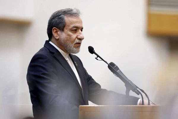 عراقچی: زیر بار حرف زور نداشتن حق غنی‌سازی نمی‌رویم