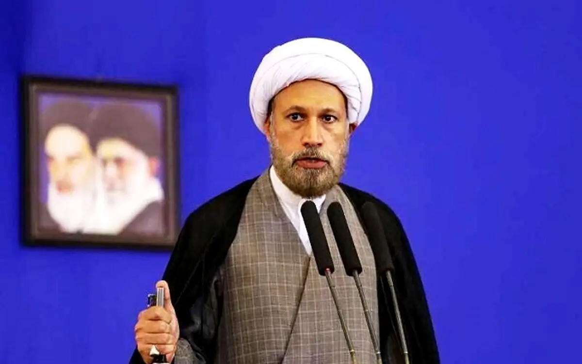 کنایه امام جمعه شیراز: گناه اختلاس از سگ‌گردانی هم سنگین‌تر است! 