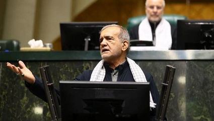 هر قهرمانی که پرچم از دستش بیافتد صدها قهرمان دیگر هستند