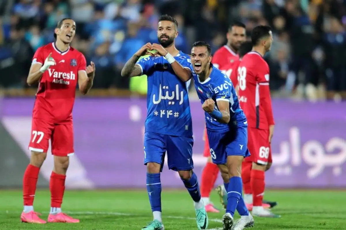 گزارش زنده: استقلال 4 - نساجی صفر، پاسخ جانانه به سپاهان