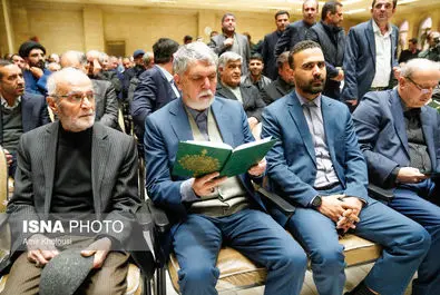 محمد شریعتمداری