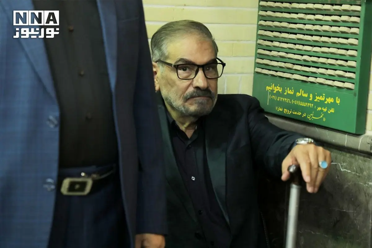 جدیدترین عکس از شمخانی با عصا