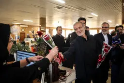 پزشکیان: با همین مردم، بر تمام مشکلات فائق خواهیم آمد