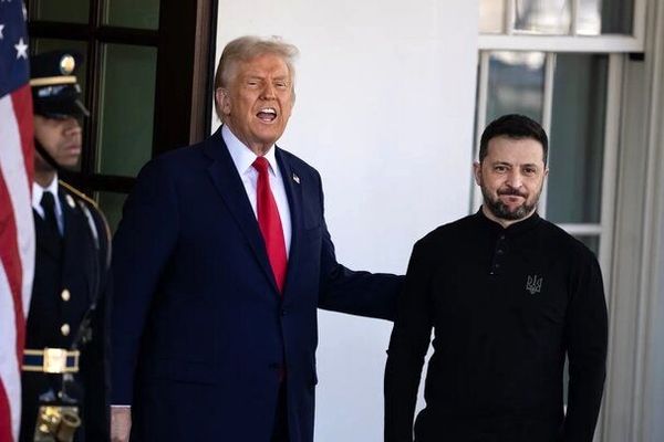 لحظه طعنه دوباره ترامپ به لباس زلنسکی