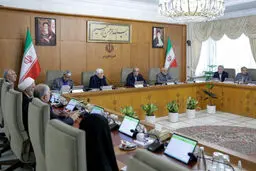 هشدار جدید اصولگرایان به پزشکیان
