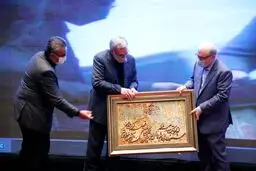 تمجید عجیب وزیر بهداشت از نمکی| دکتر نمکی شهید زنده است !