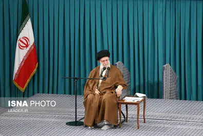 رهبر انقلاب نخبگان