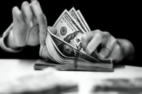قیمت دلار و یورو امروز ۱۷ شهریور ۱۴۰۴؛ دلار سکته کرد