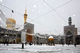 بارش برف شدید در حرم رضوی