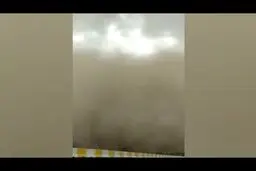 تصاویر هولناک از طوفان شن در سیستان وبلوچستان