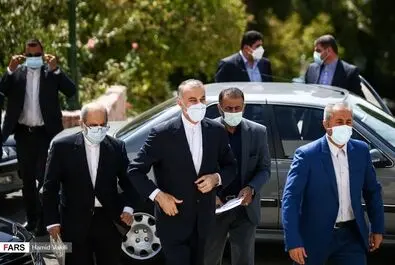 نشست روسای نمایندگی های سیاسی خارجی مقیم تهران با وزیر امور خارجه