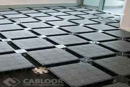 کف کاذب یکی از اجزای ساختمانی مدرن است که برای مدیریت آسان کابل‌های برق، سیستم‌های تاسیسات ساختمانی و همچنین افزایش کاربری محیط ساختمان طراحی شده است. 