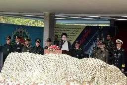 هشدار رئیسی در مراسم رژه ارتش به صهیونیست‌ها: کوچک ترین تعرض به خاک ایران به برخوردی سهمگین منجر می‌شود