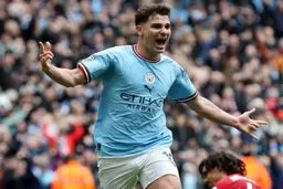 ستاره آرژانتینی از سی تی تکان نمی‌خورد