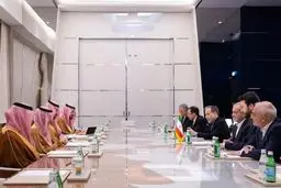 دیدار وزیر خارجه عربستان با پزشکیان در دوحه