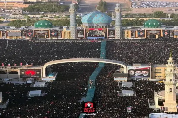 تشییع پیکر قائد شهید از میان خیل عظیم عزاداران در قم