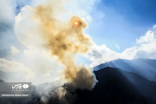 ۴۶ ساعت پرواز برای مهار آتش الیت/ شناسایی محل لکه‌های آتش