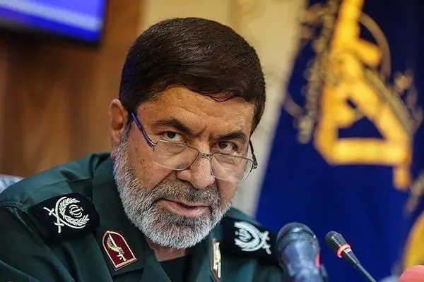 پایان کارکرد جمله گزینه نظامی روی میز است