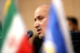 تاج: مسئولان کشور برای VAR باید وارد شوند