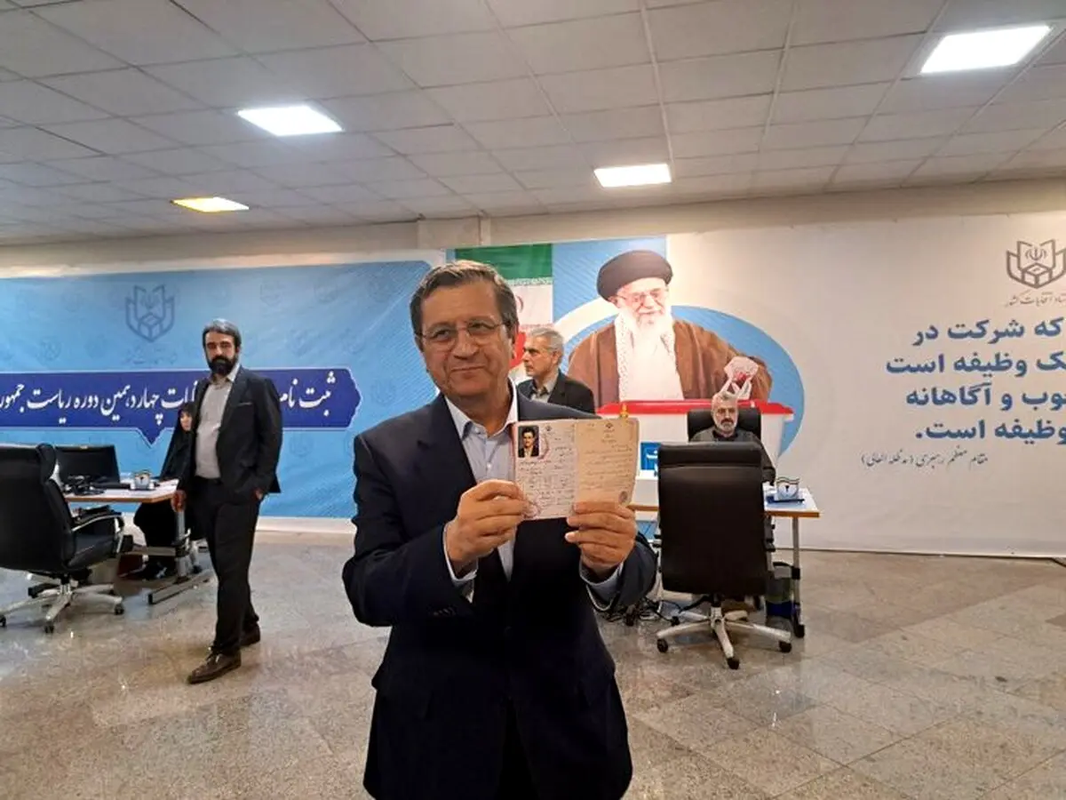 همتی پس از ثبت نام در انتخابات: زمان آزمون و خطا نیست