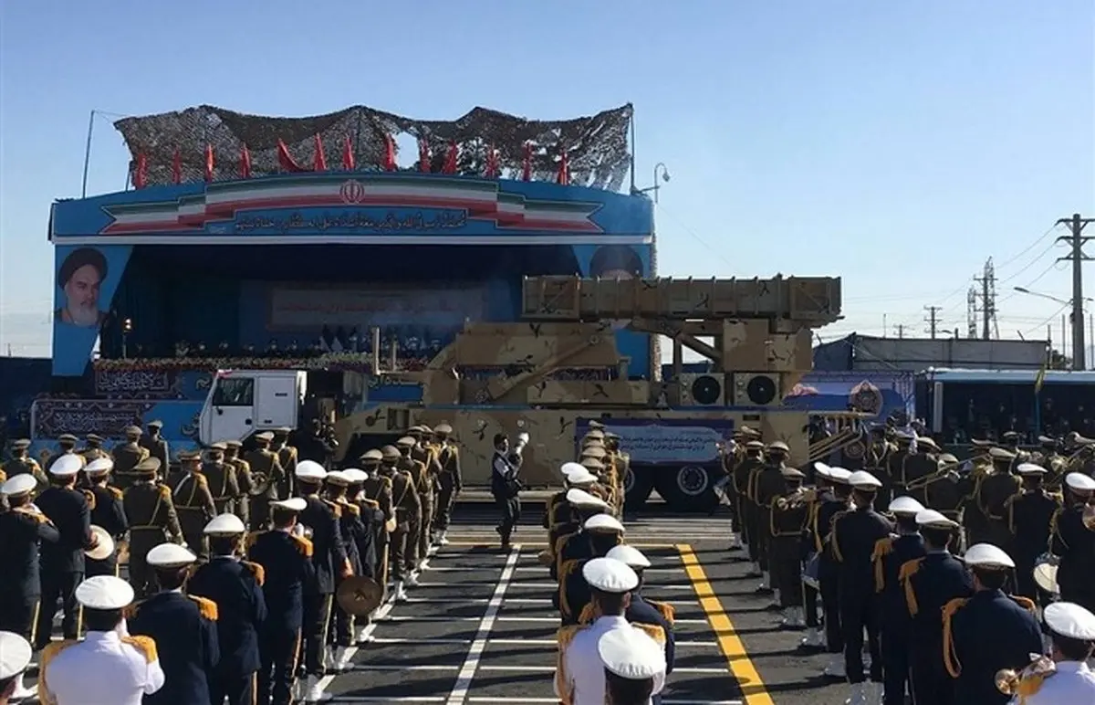 رونمایی از پهپاد ابابیل ۵ در رژه نیروهای مسلح + جزئیات