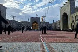 اقامه  نماز باران در حرم امام رضا(ع)